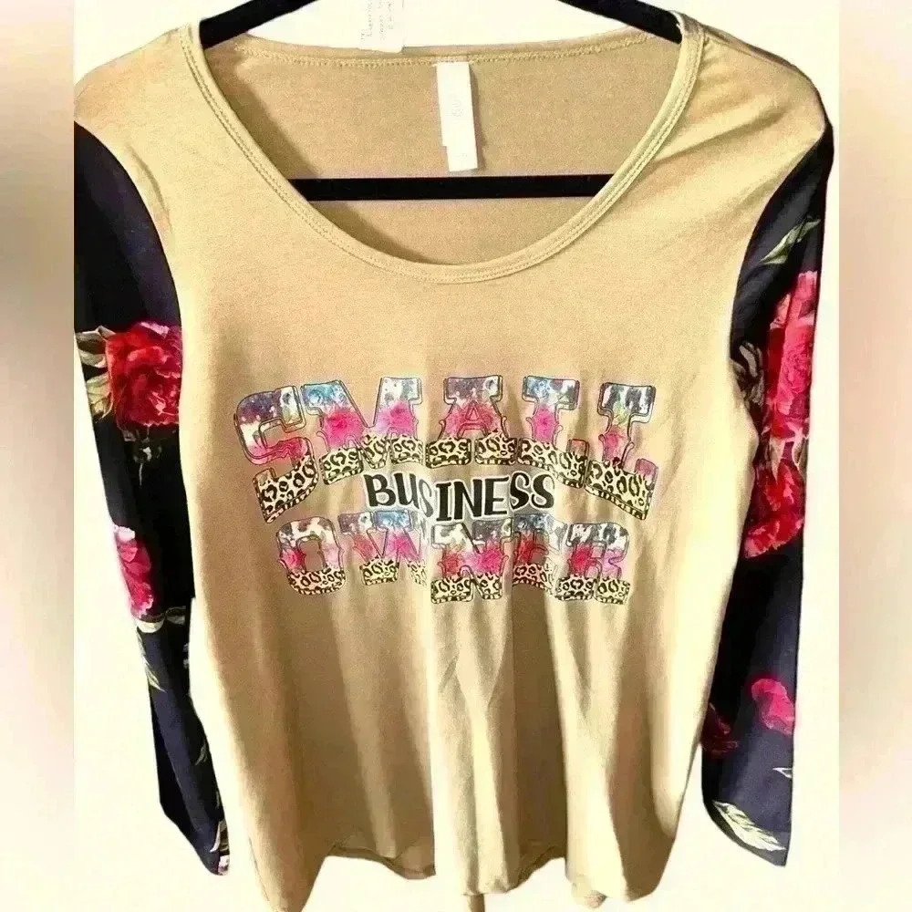 Lularoe medium khaki‎ Lynnae long sleeve with rose print. NWT